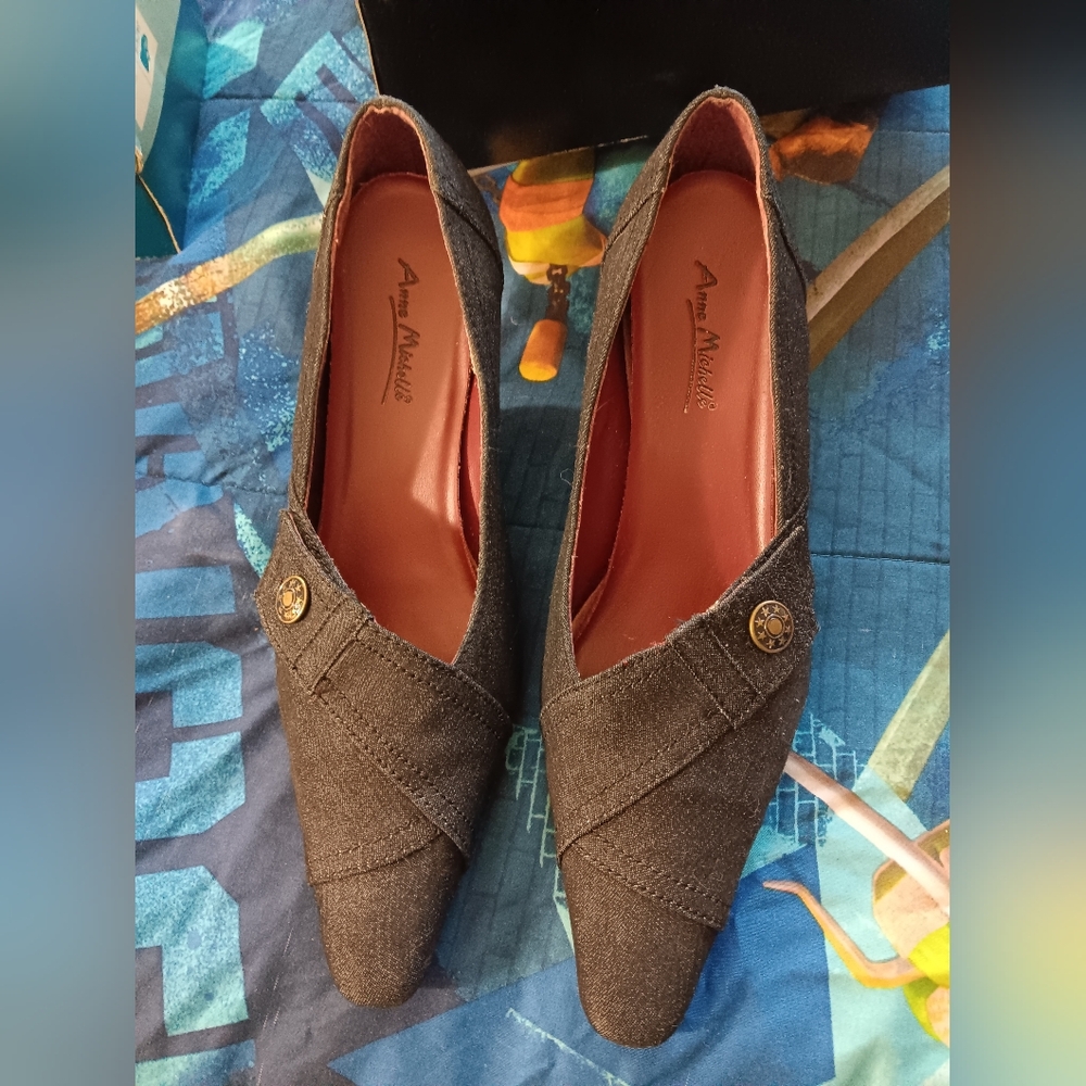 8 1/2 denim pumps red bottom pointed toe vintage